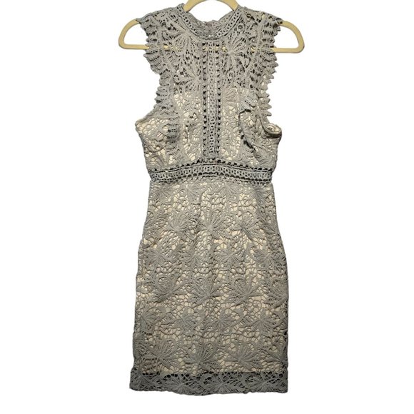 Classy yet Super Sexy Soieblu Crochet Fitted Dress Size Small, Perfect - Picture 10 of 11